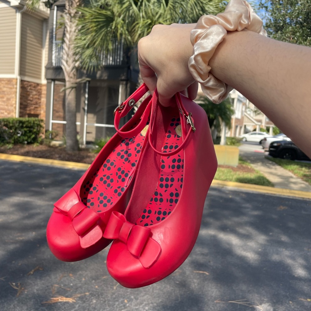 Adorable red heels plataform